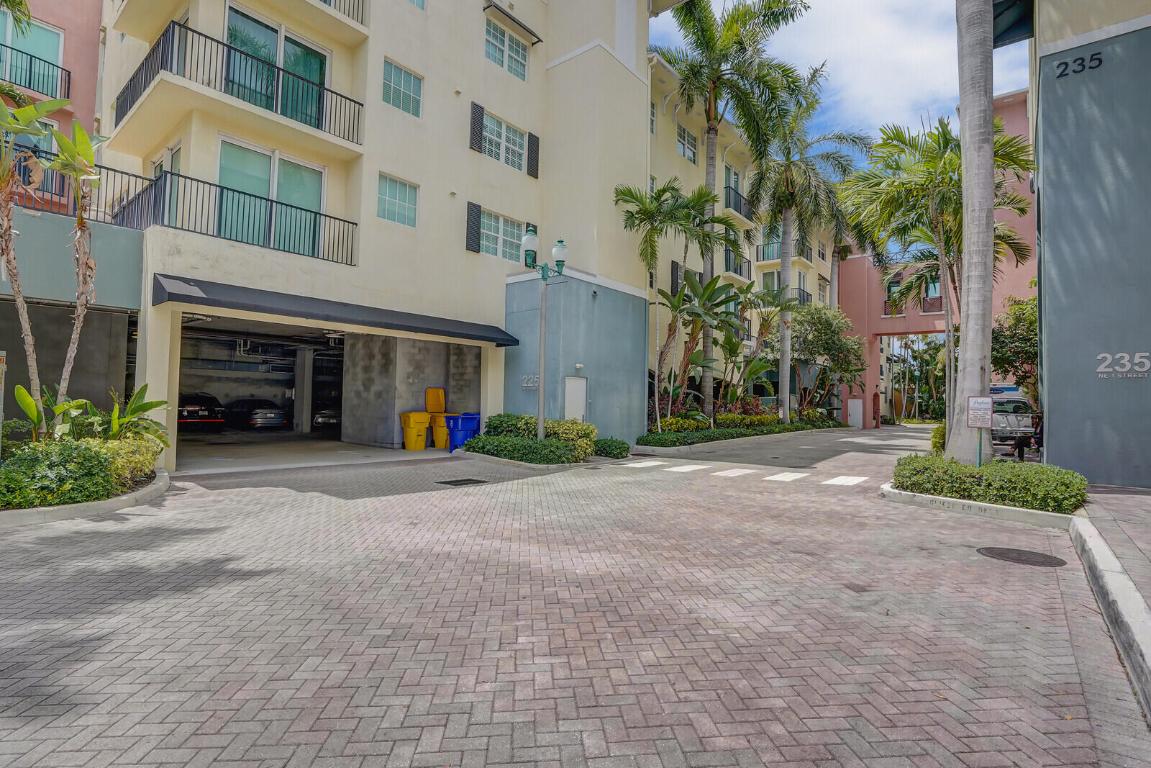 235 NE 1st Street 404