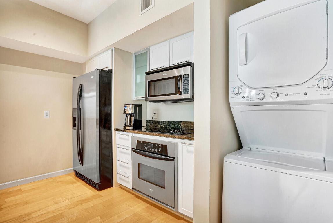 235 NE 1st Street 404