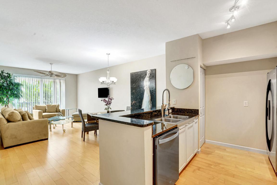 235 NE 1st Street 404