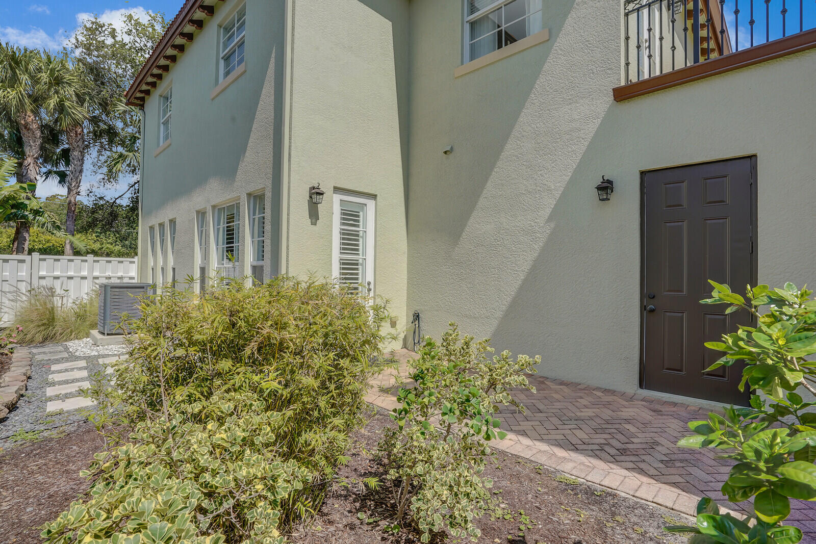 138 Via Palma Lane