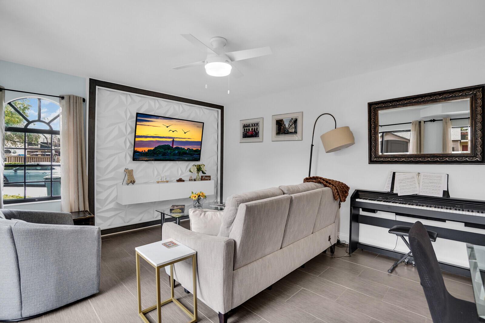 8291 Thames Boulevard C