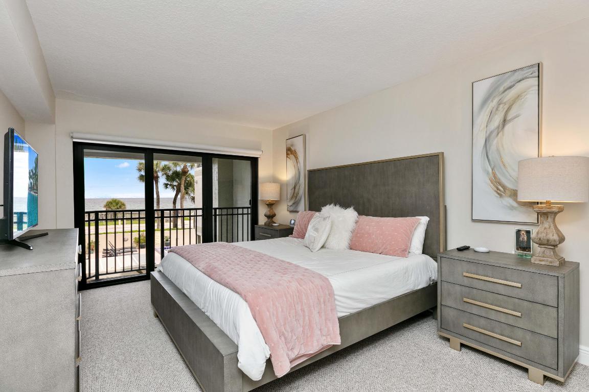 665 SE 21st Avenue 104