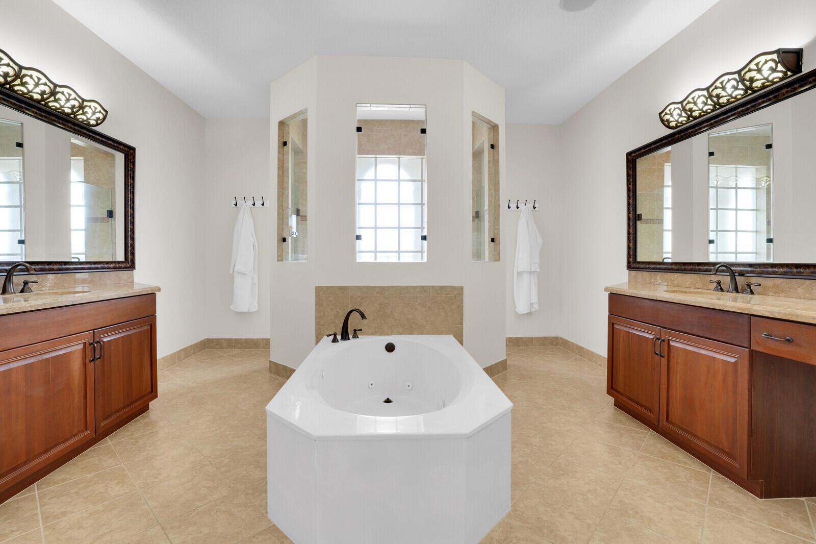 8728 Cobblestone Point Circle