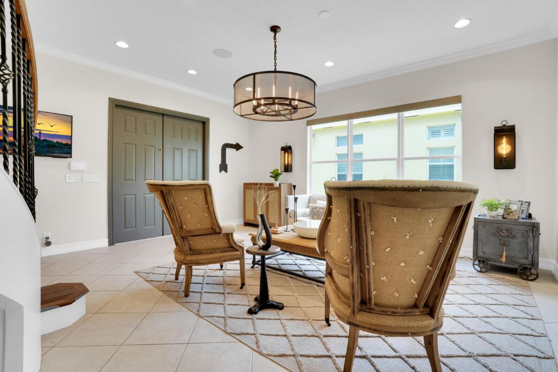 8728 Cobblestone Point Circle