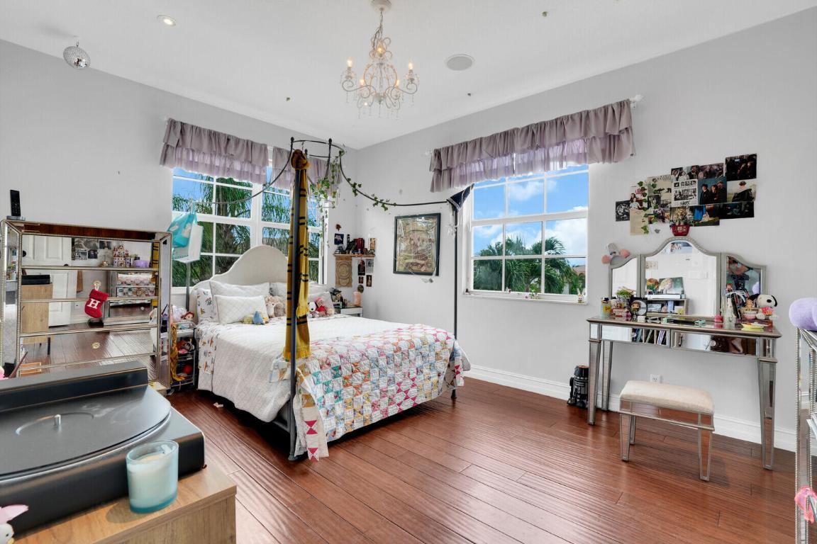 8728 Cobblestone Point Circle