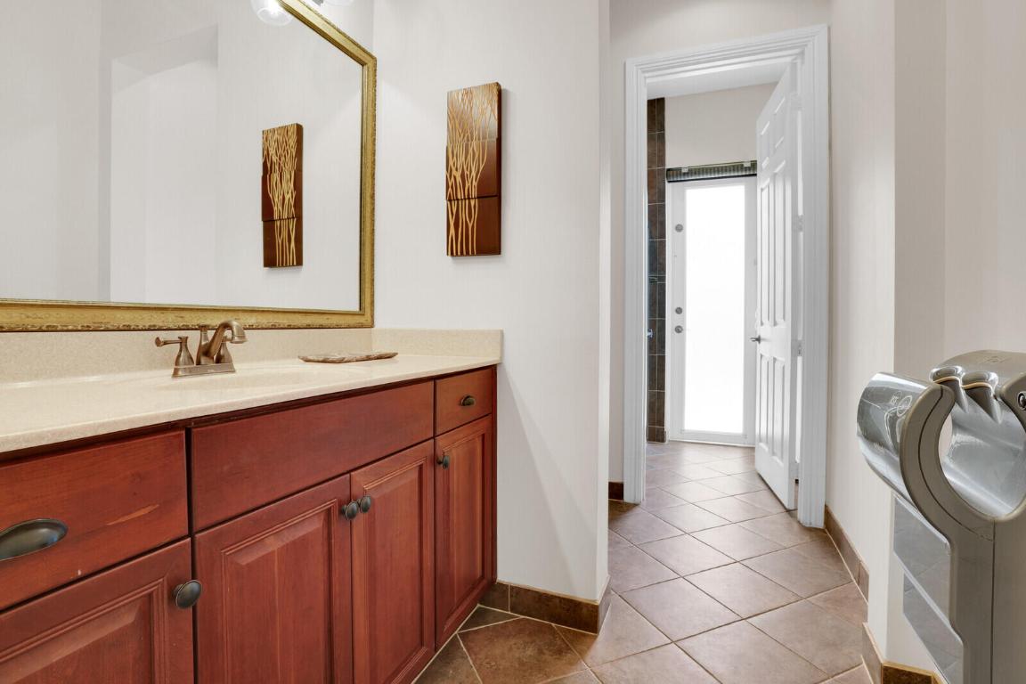 8728 Cobblestone Point Circle