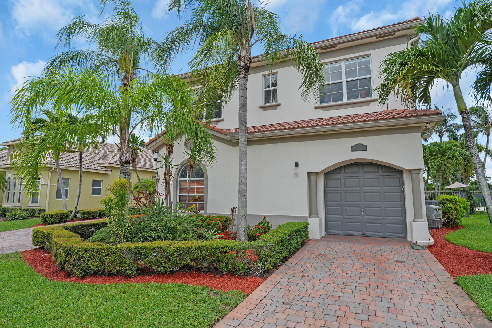 8728 Cobblestone Point Circle