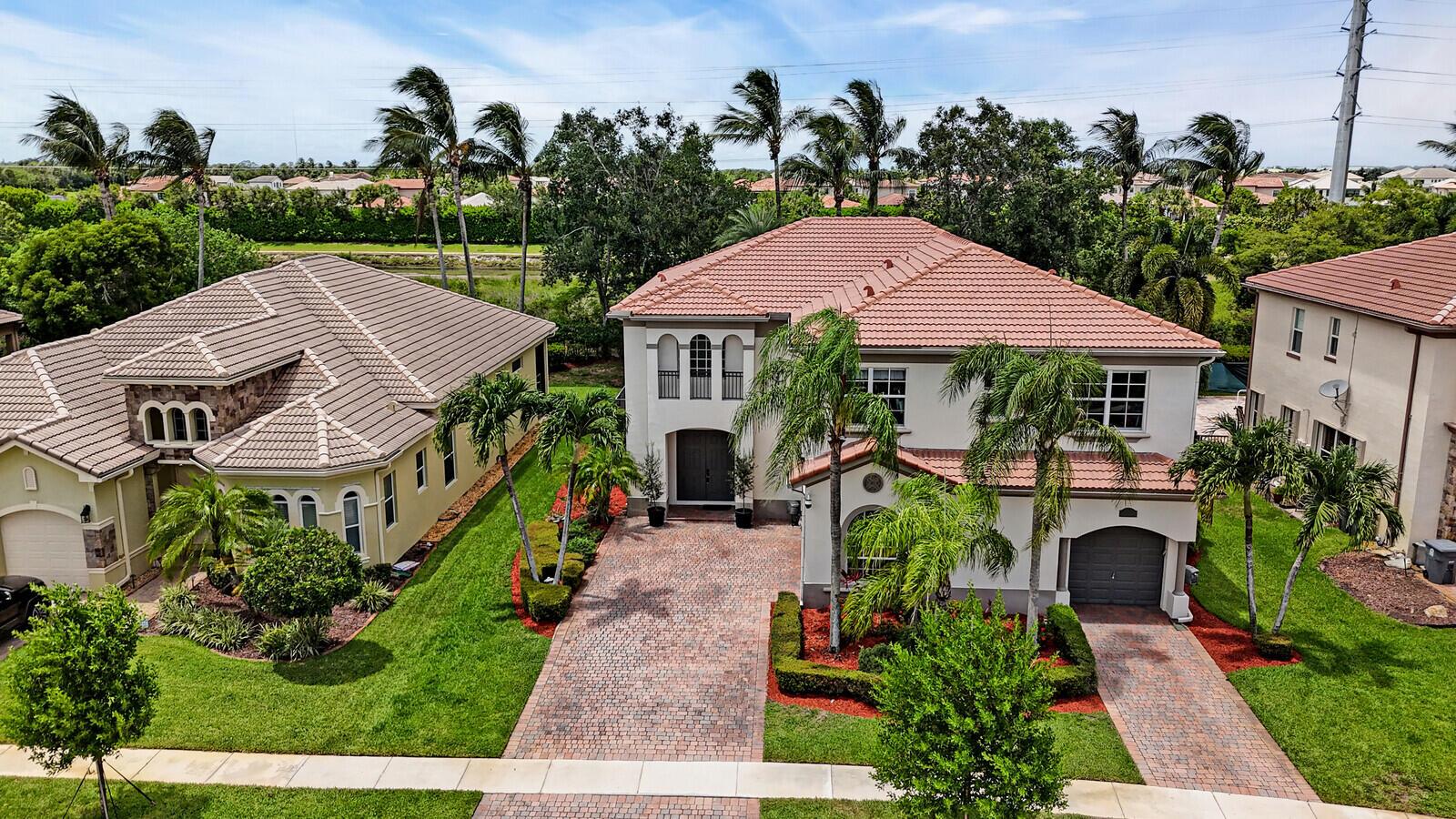 8728 Cobblestone Point Circle