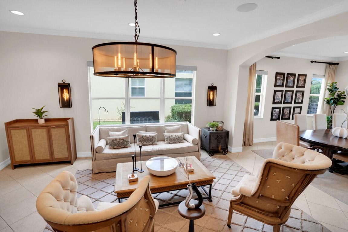 8728 Cobblestone Point Circle