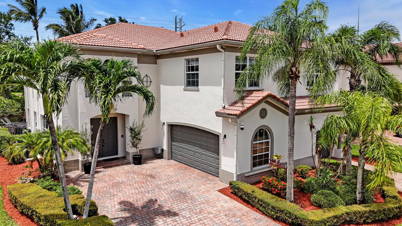 8728 Cobblestone Point Circle