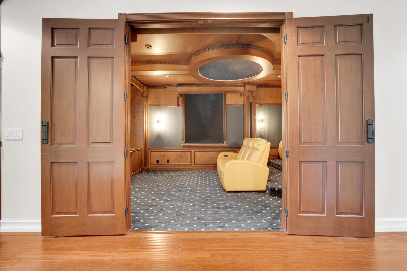 8728 Cobblestone Point Circle