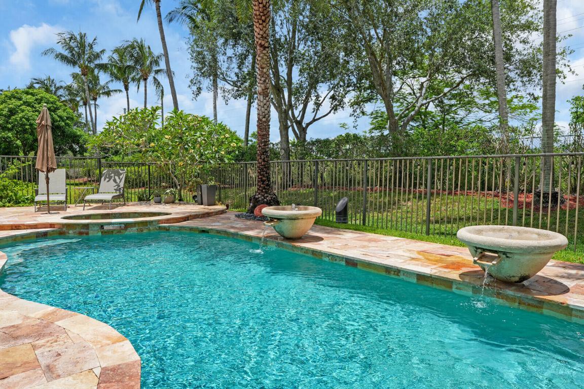 8728 Cobblestone Point Circle