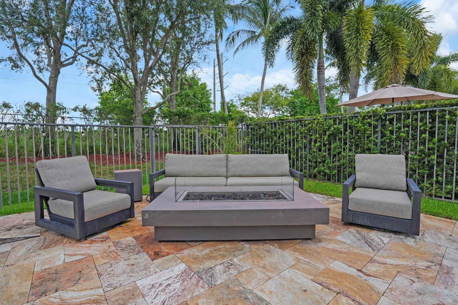 8728 Cobblestone Point Circle