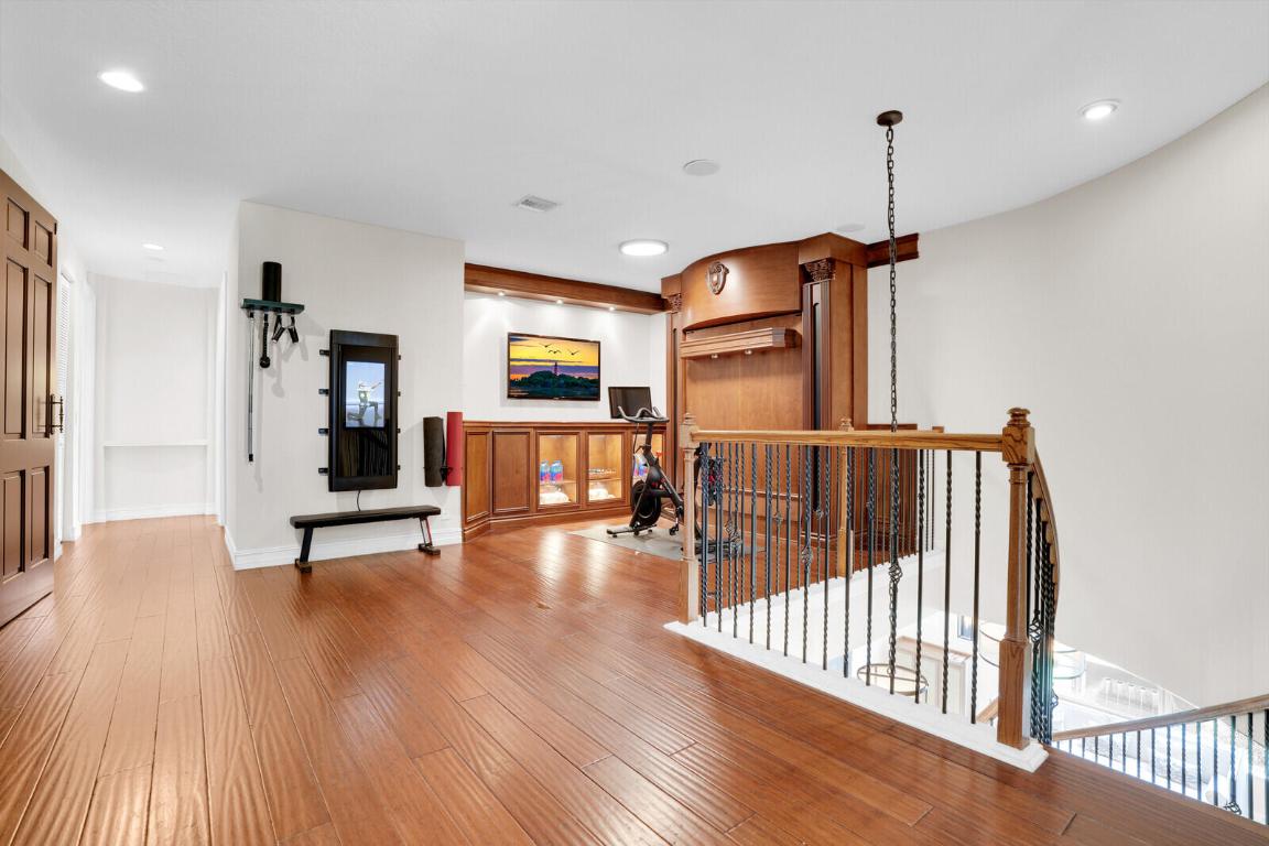 8728 Cobblestone Point Circle