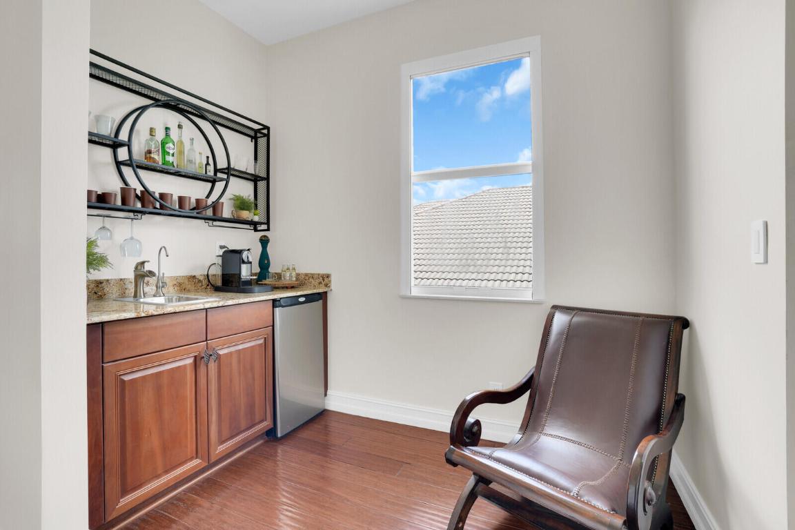 8728 Cobblestone Point Circle