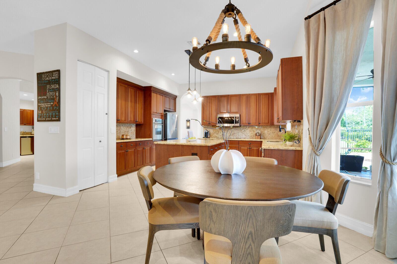 8728 Cobblestone Point Circle