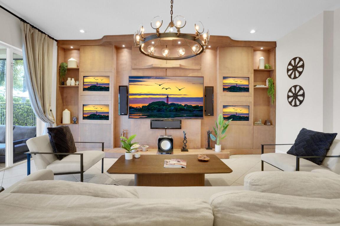 8728 Cobblestone Point Circle