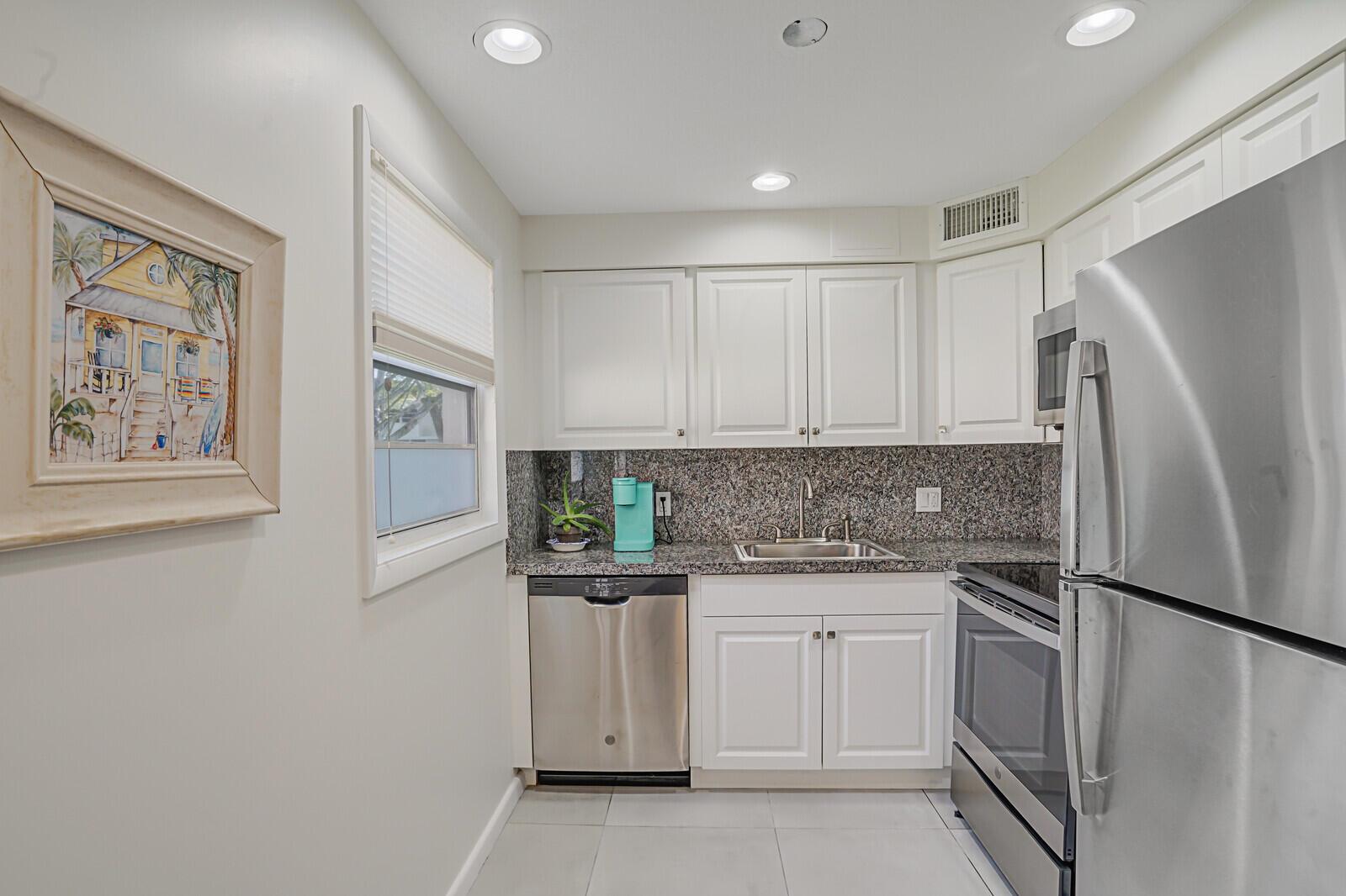 316 Farnham P