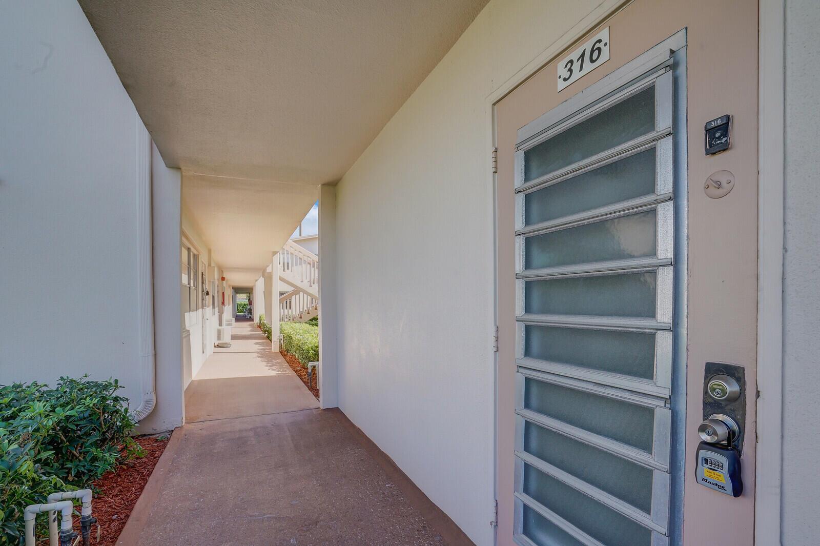 316 Farnham P