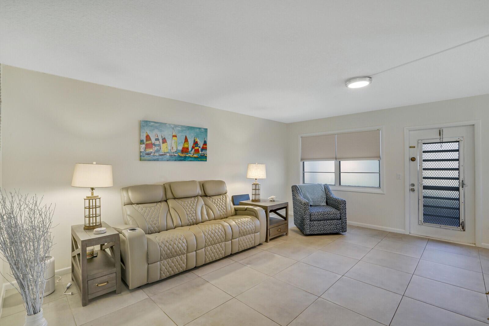 316 Farnham P