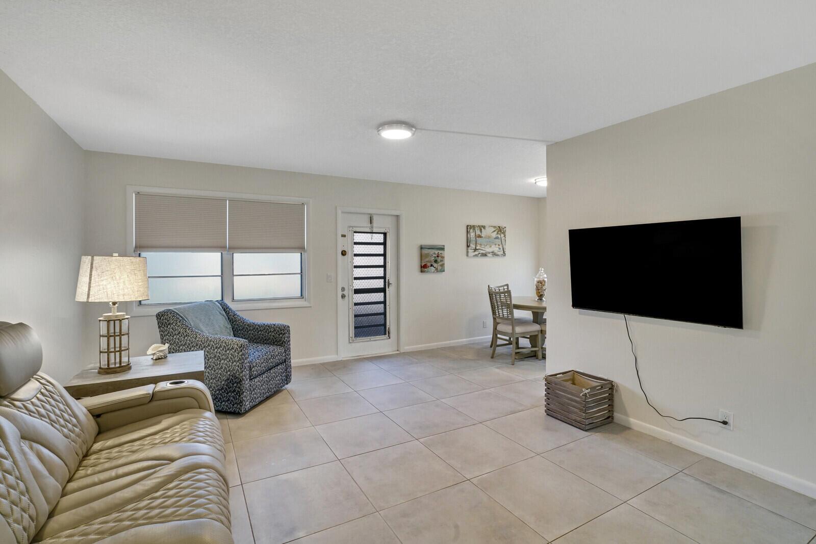316 Farnham P