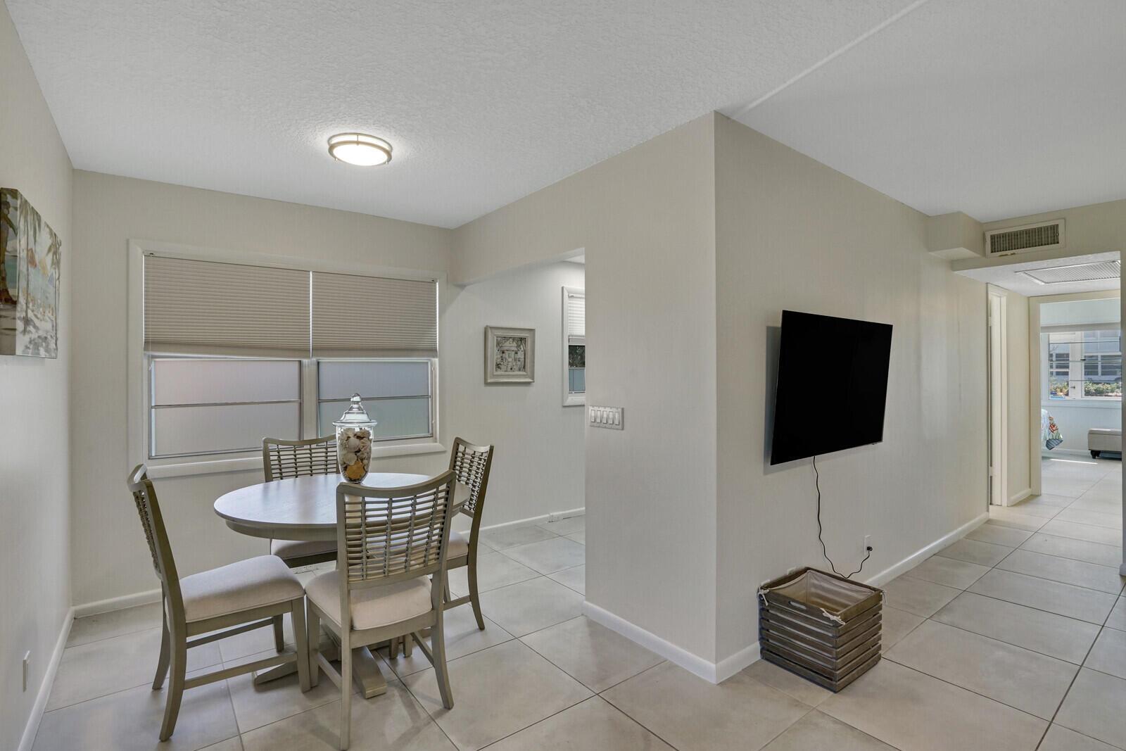 316 Farnham P