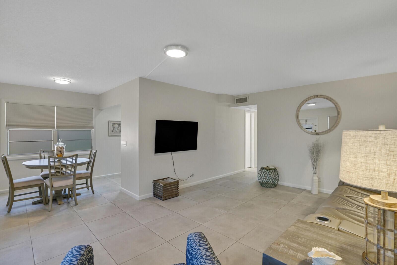 316 Farnham P