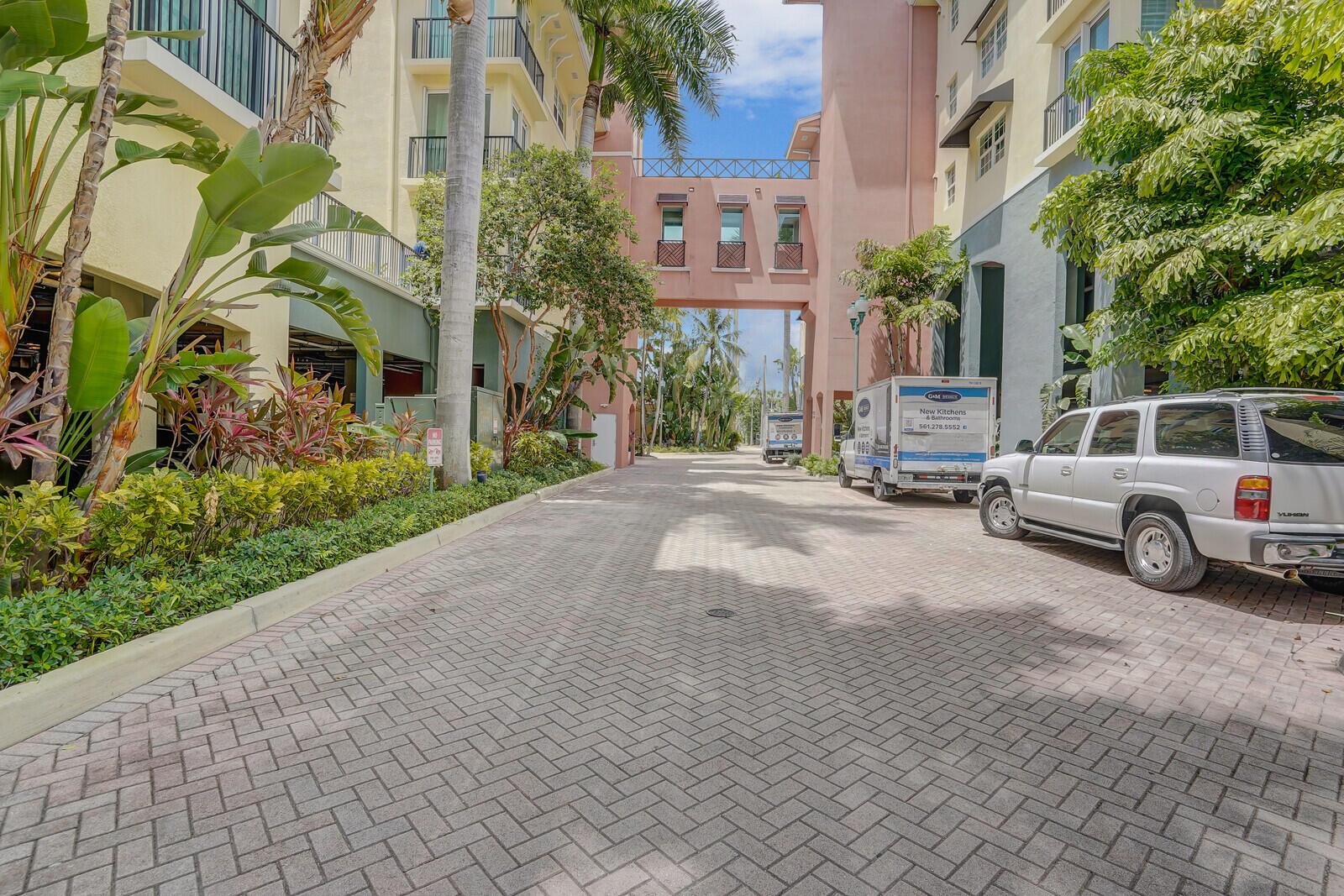 235 NE 1st Street 404