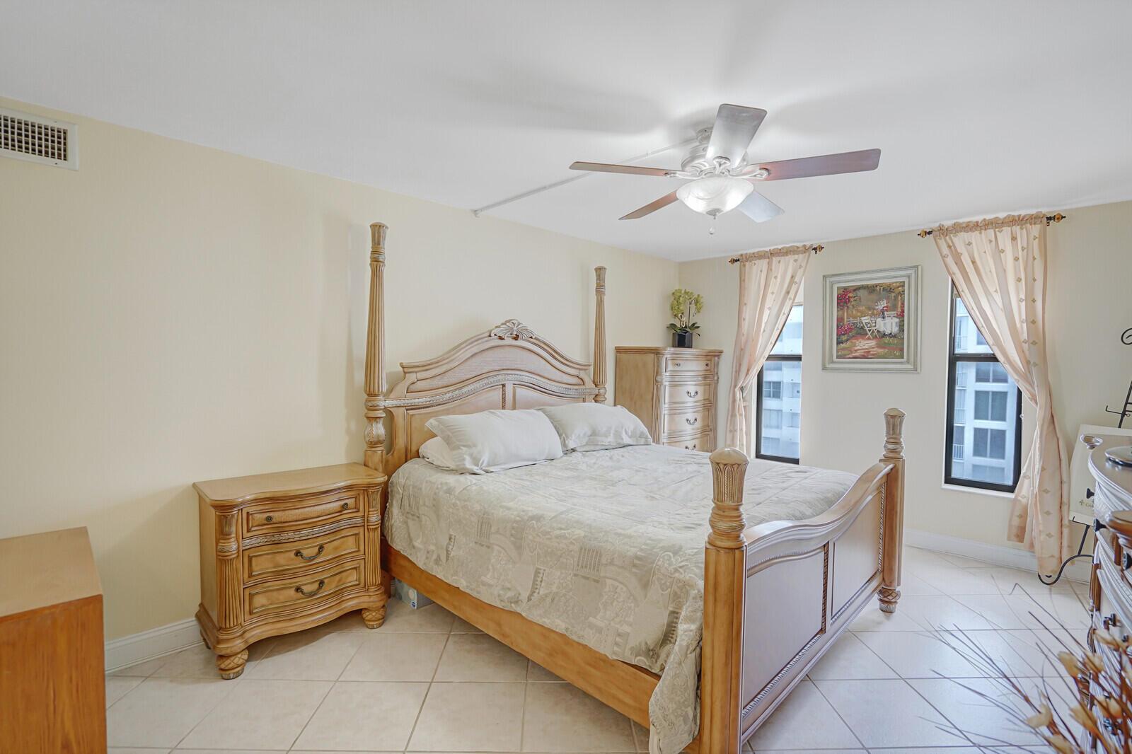 1000 S Ocean Boulevard 17b