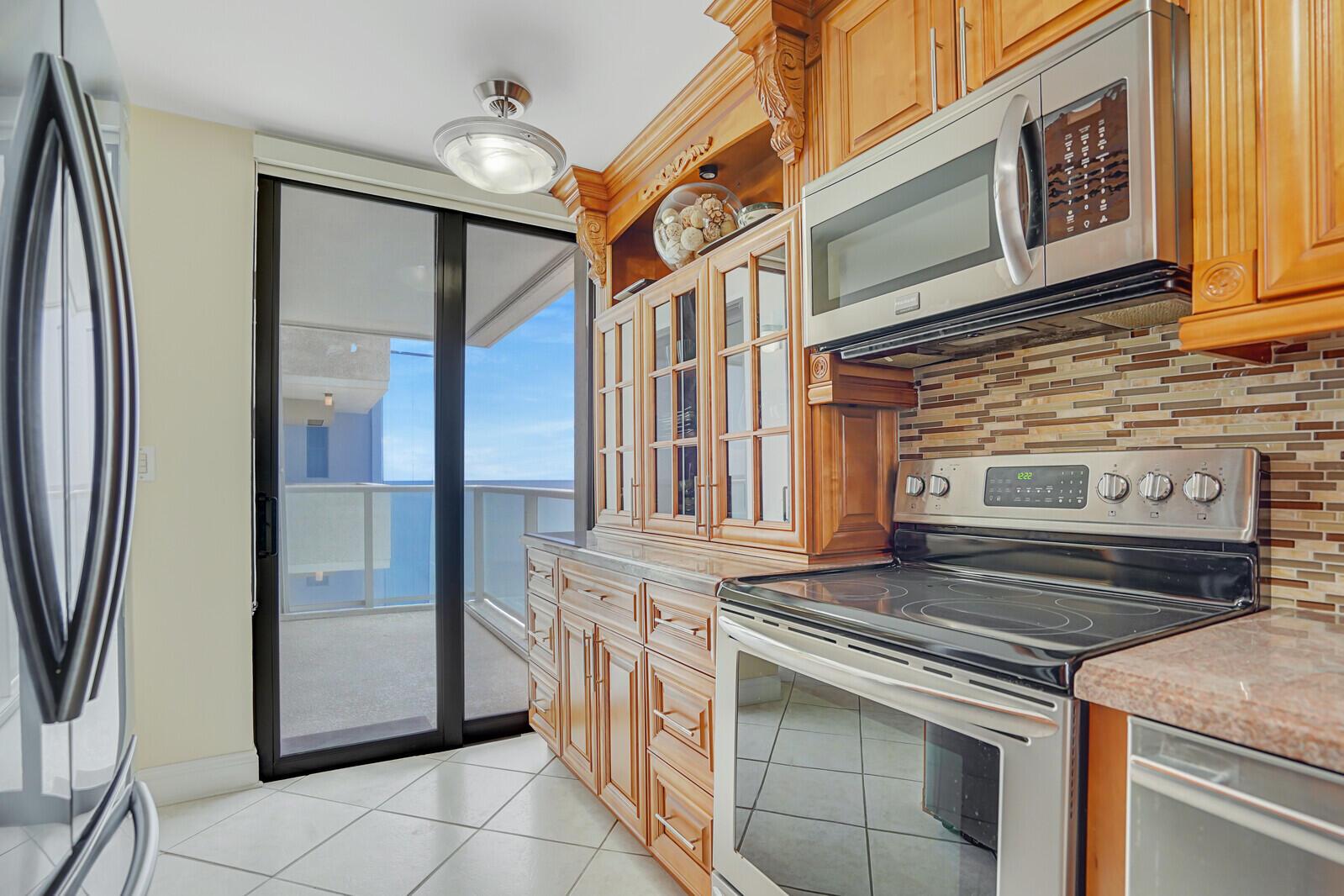 1000 S Ocean Boulevard 17b