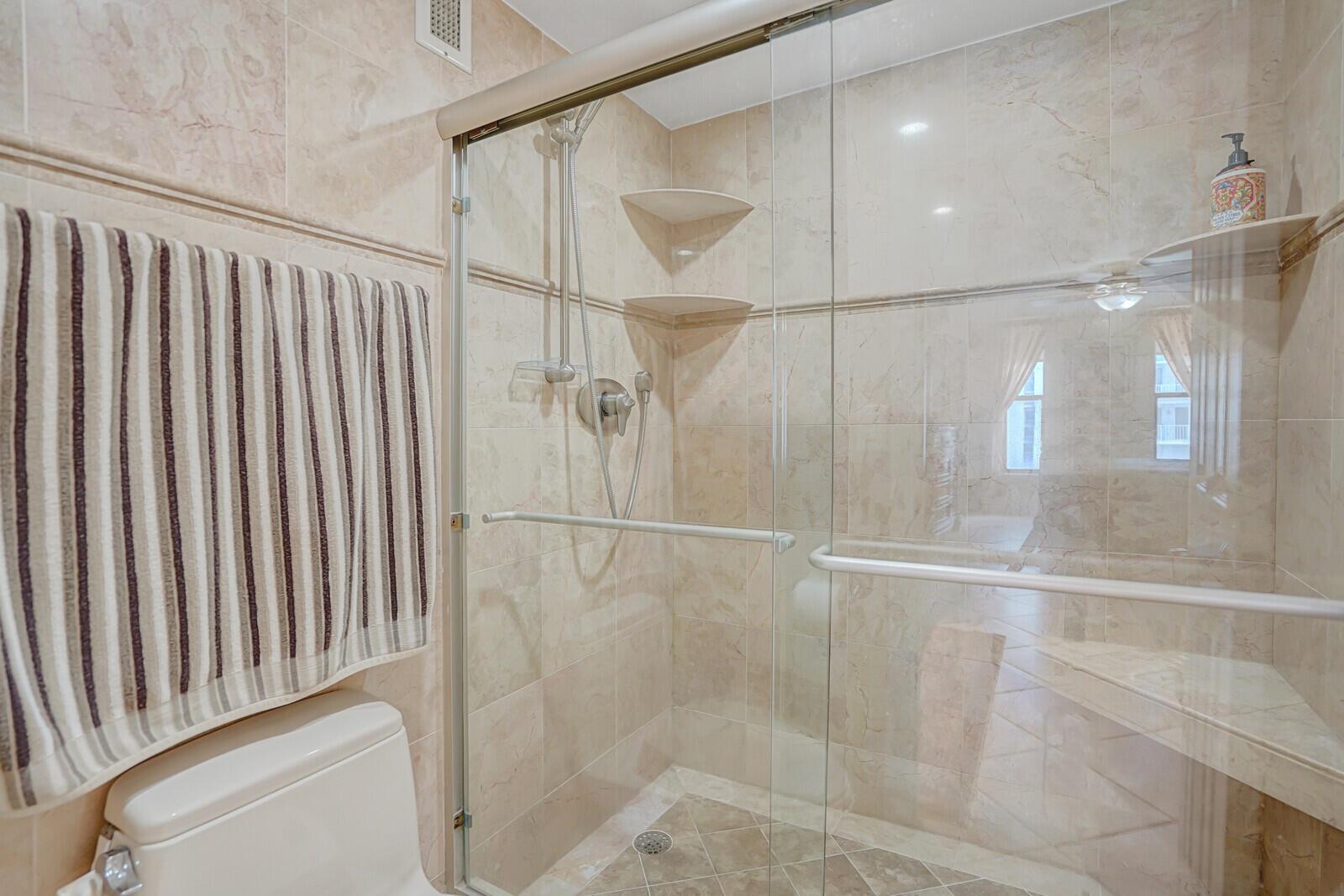 1000 S Ocean Boulevard 17b