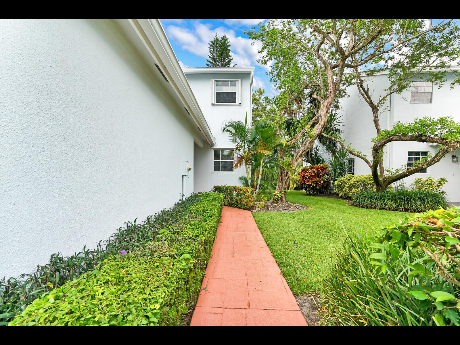 17052 Boca Club Boulevard 6