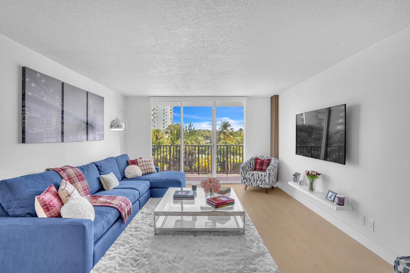 2121 N Ocean Boulevard 305w