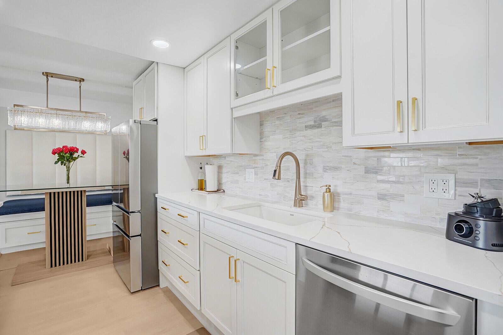 2121 N Ocean Boulevard 305w