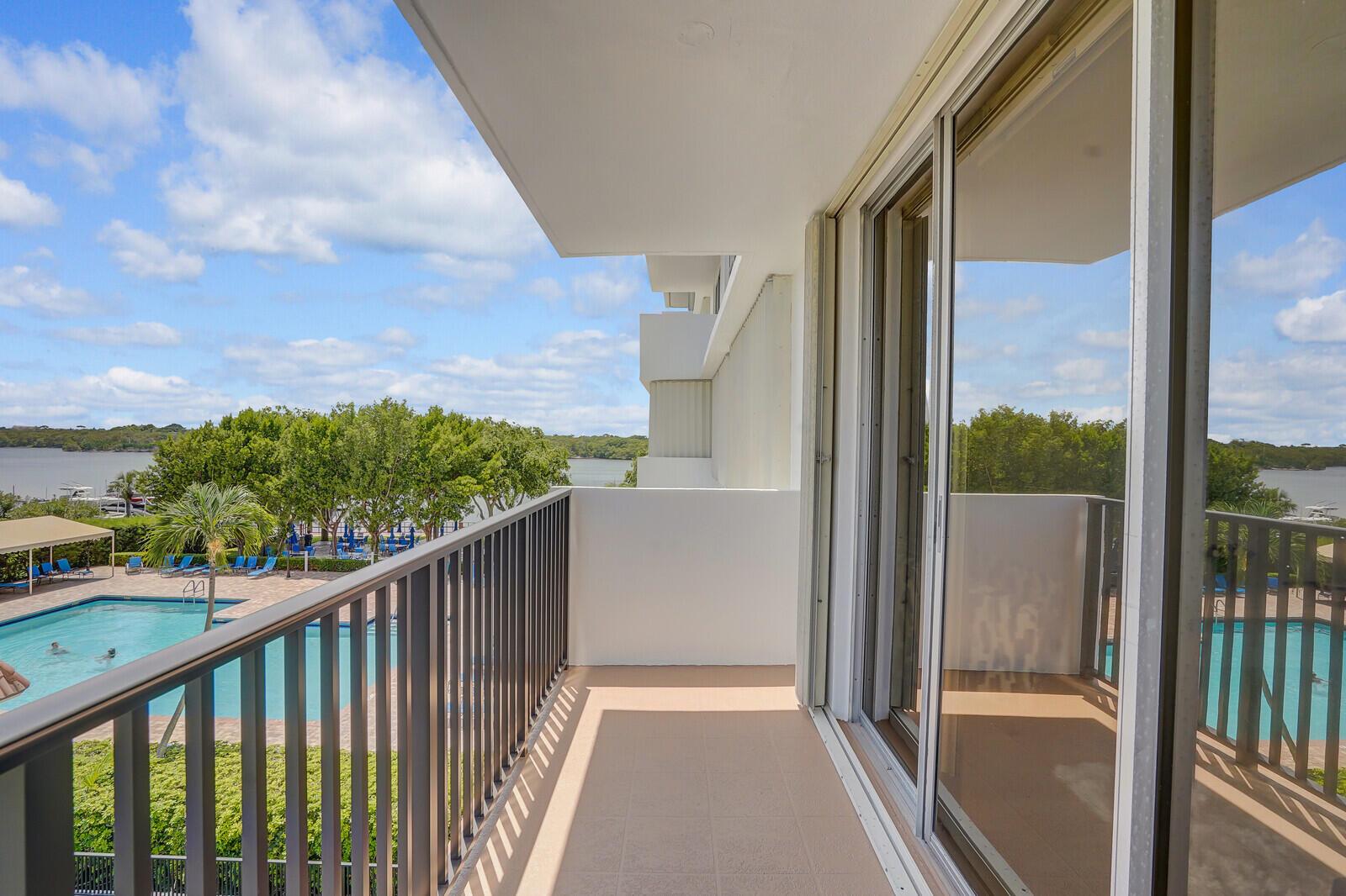 2121 N Ocean Boulevard 305w