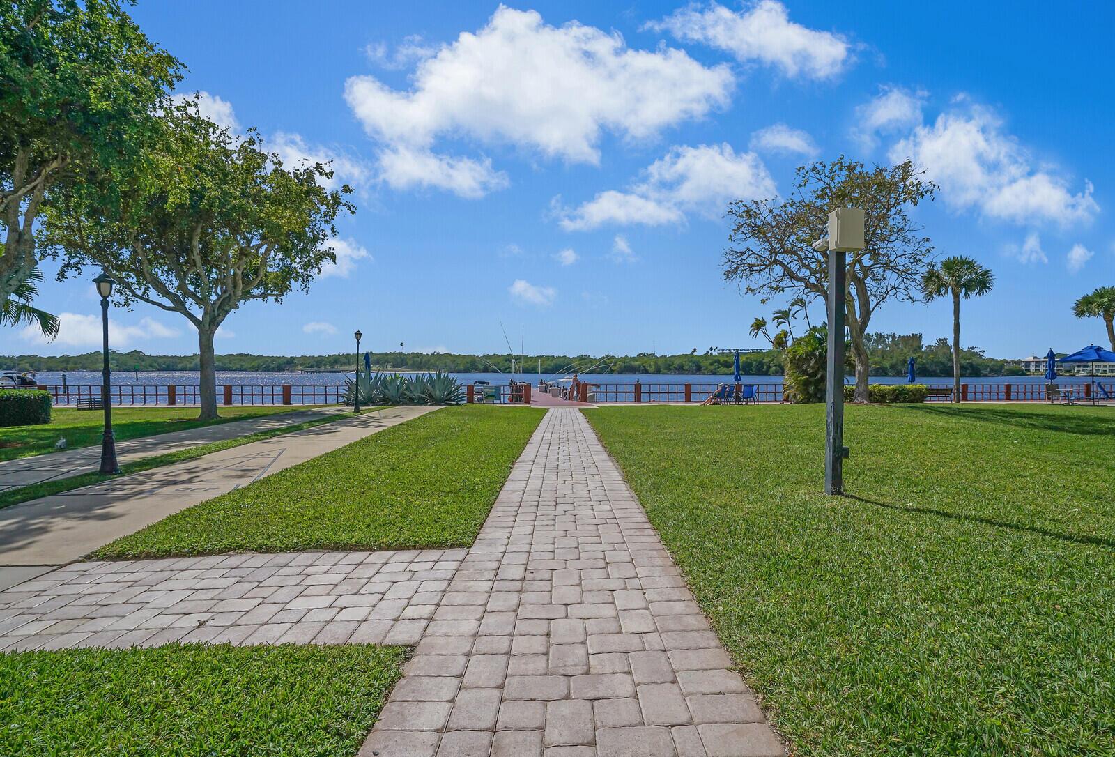 2121 N Ocean Boulevard 305w