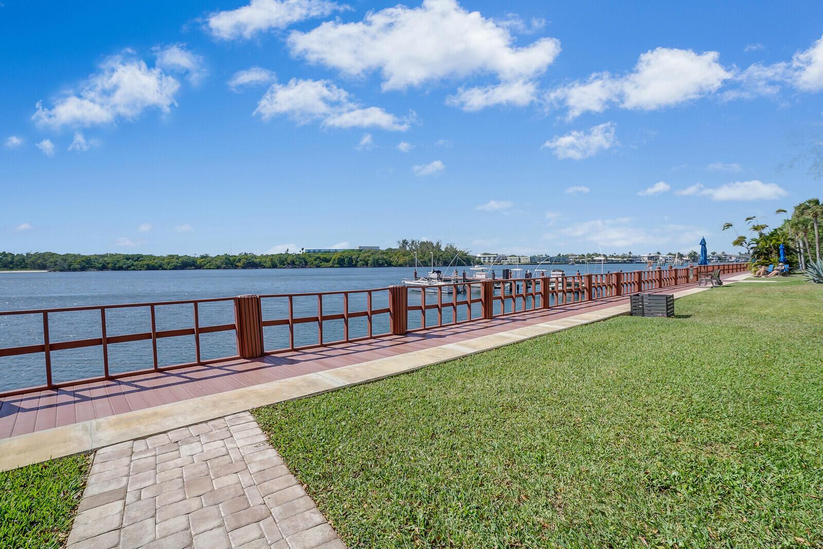 2121 N Ocean Boulevard 305w