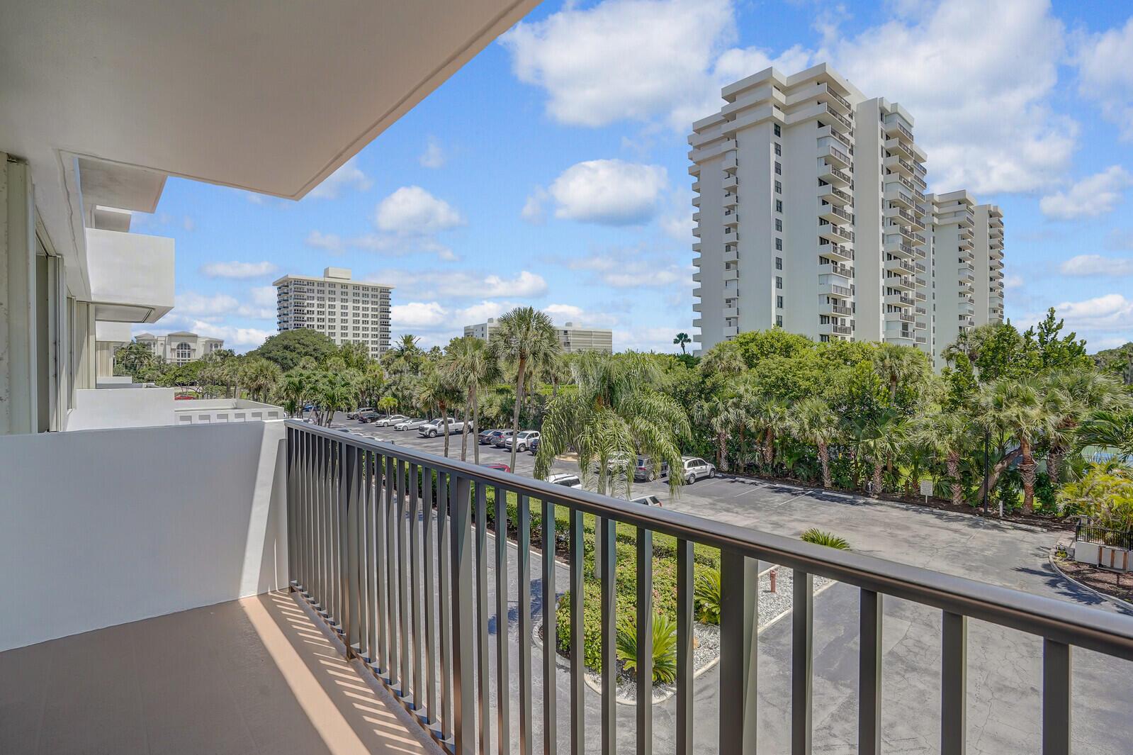 2121 N Ocean Boulevard 305w