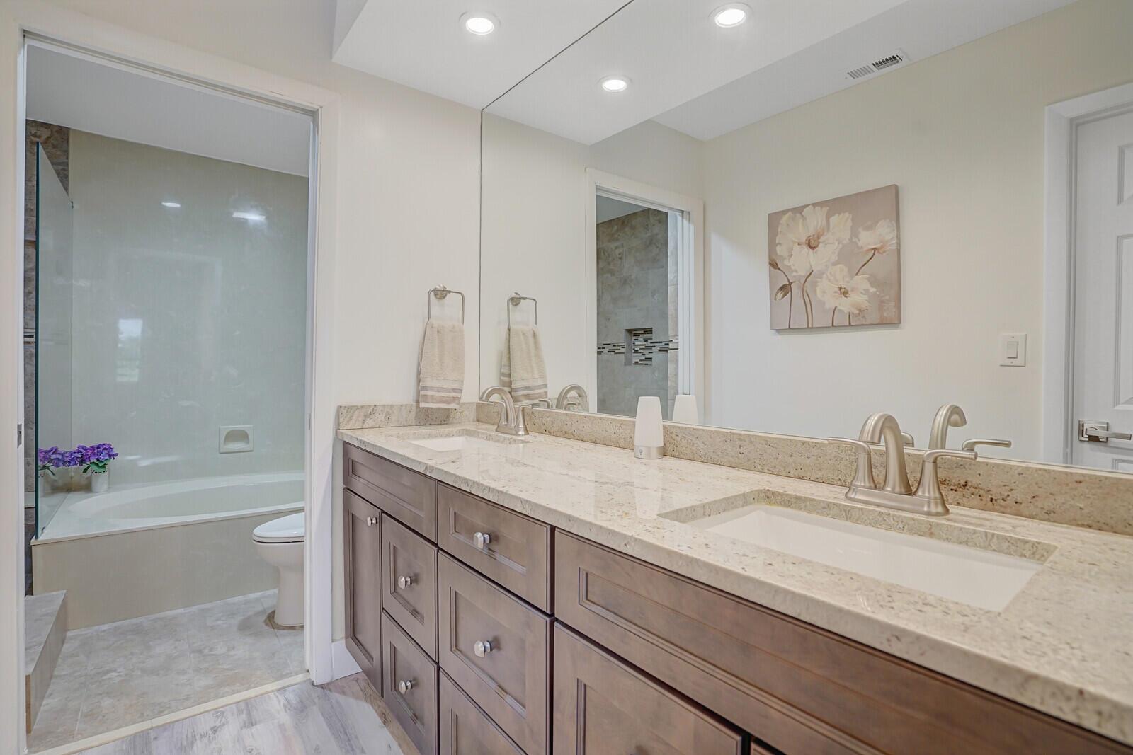 5152 Golfview Court 1825