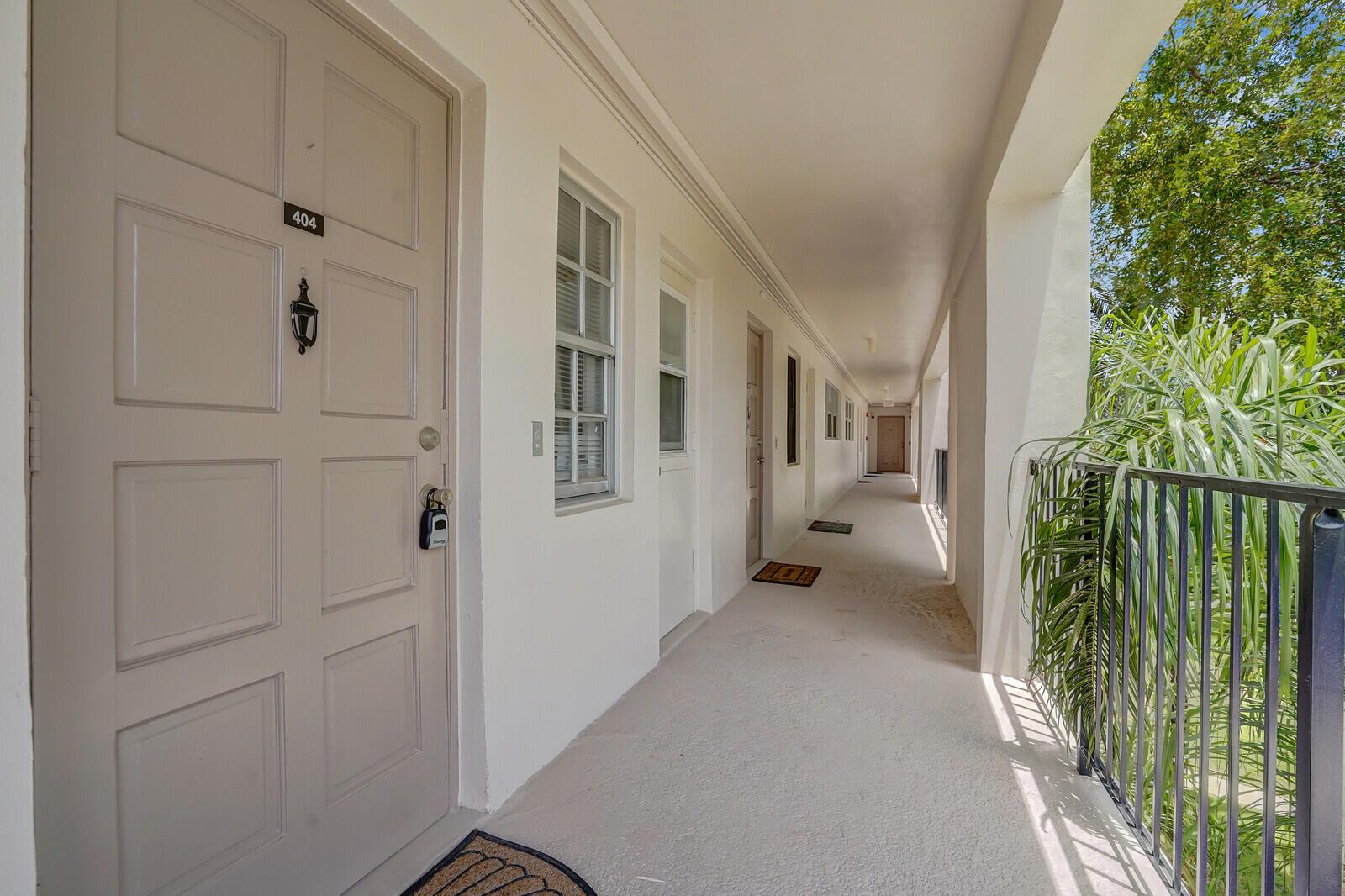 2751 N Palm Aire Drive 404
