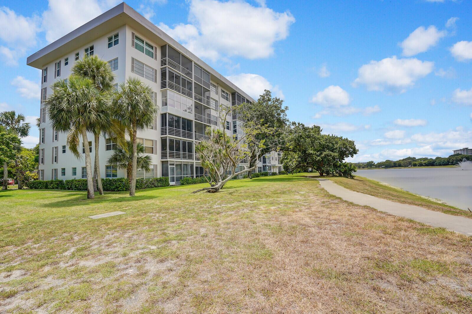 2751 N Palm Aire Drive 404