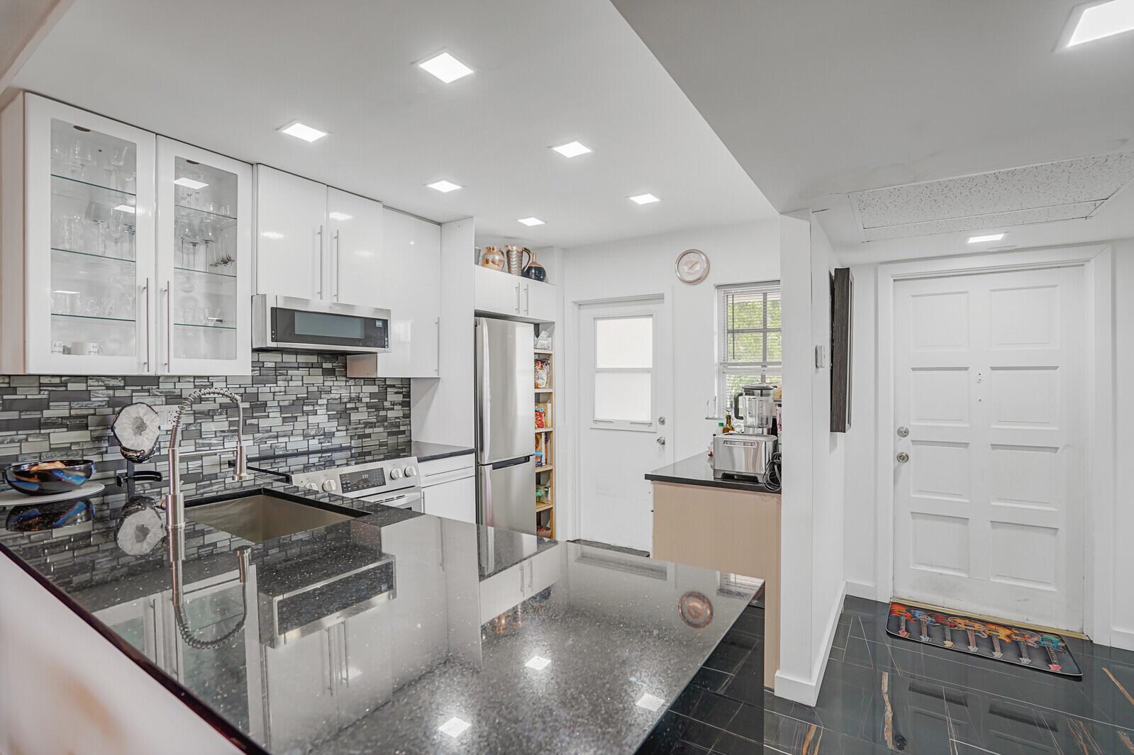 2751 N Palm Aire Drive 404