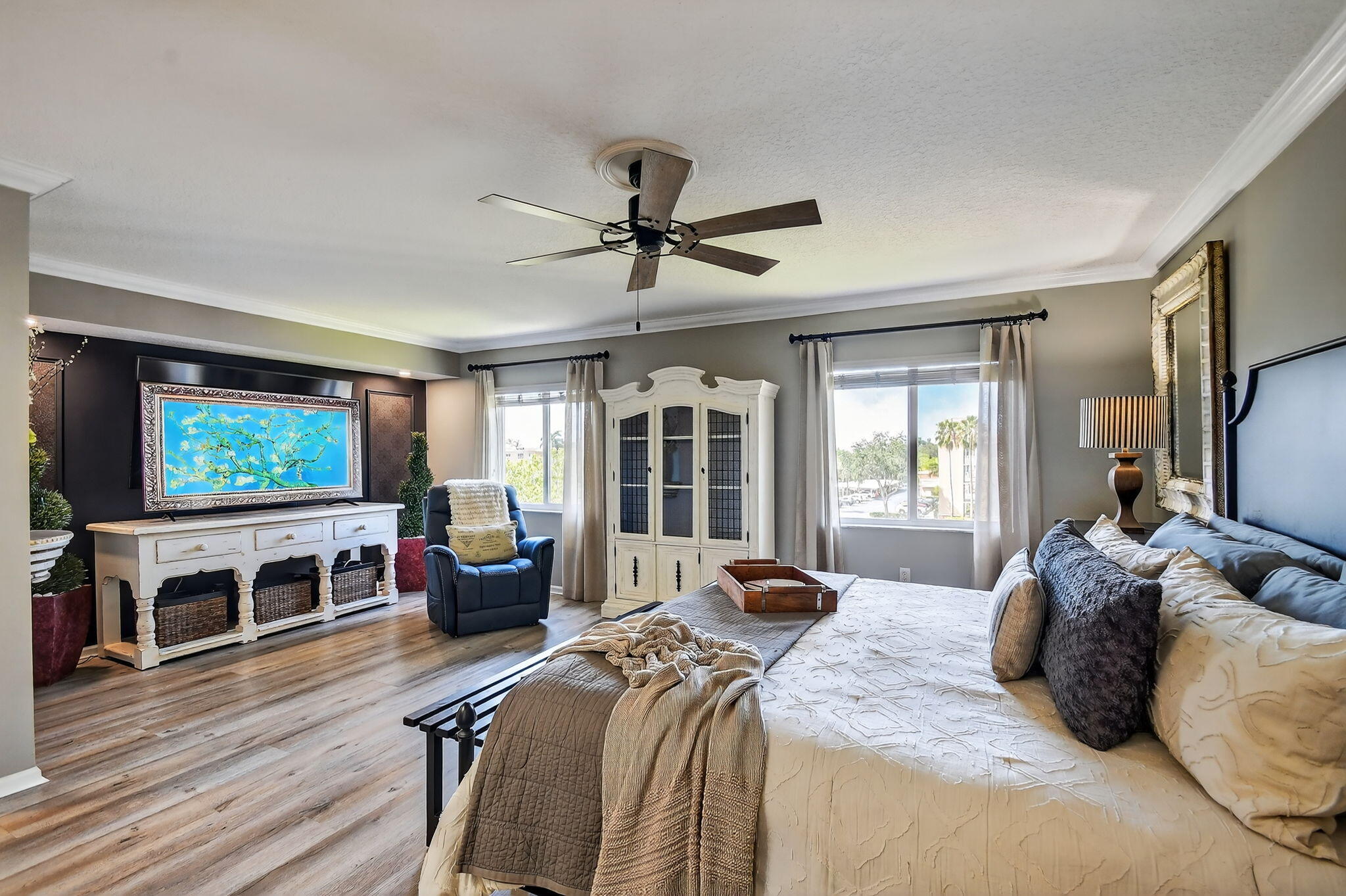 5777 Gemstone Court 407