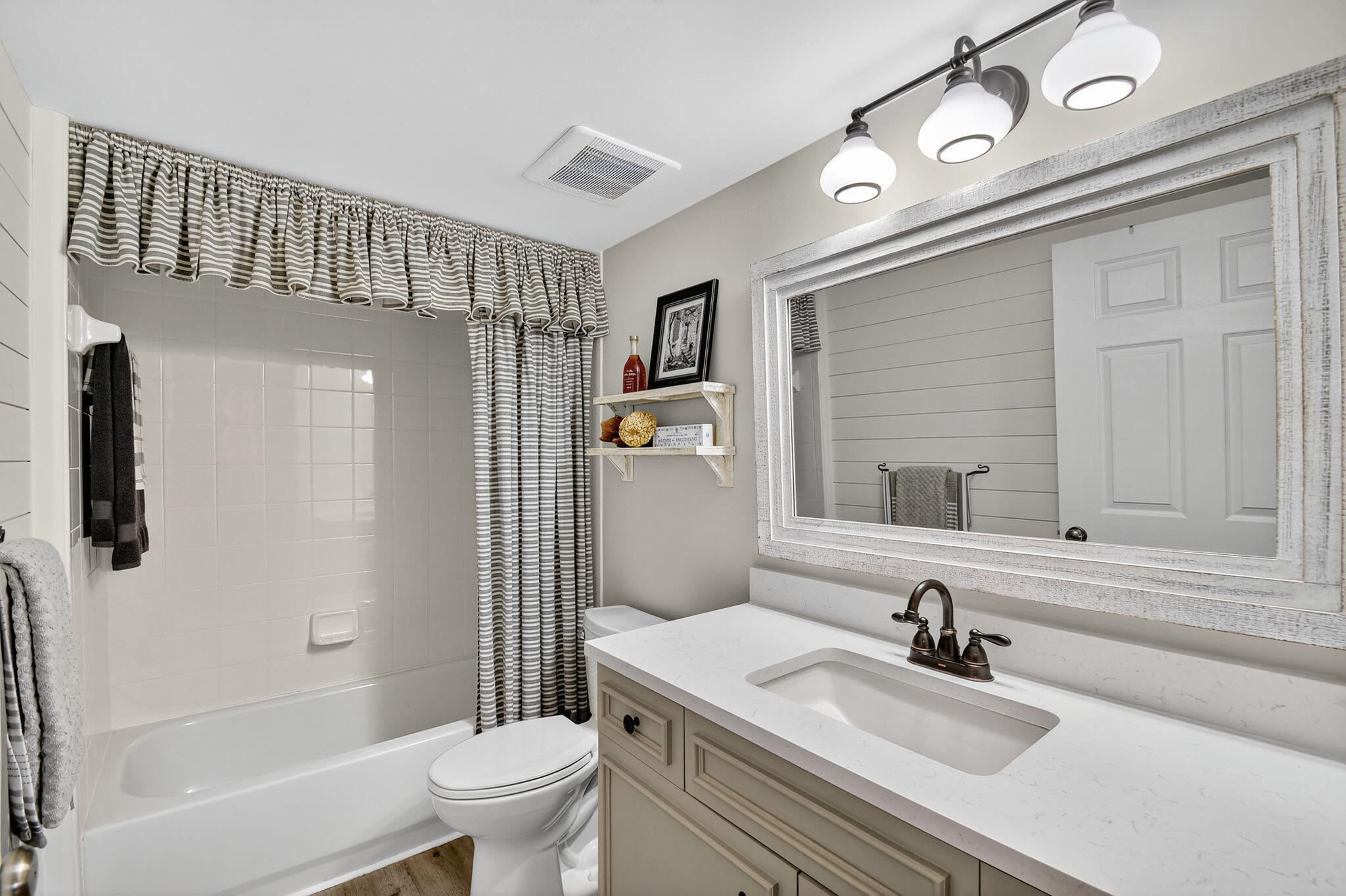 5777 Gemstone Court 407