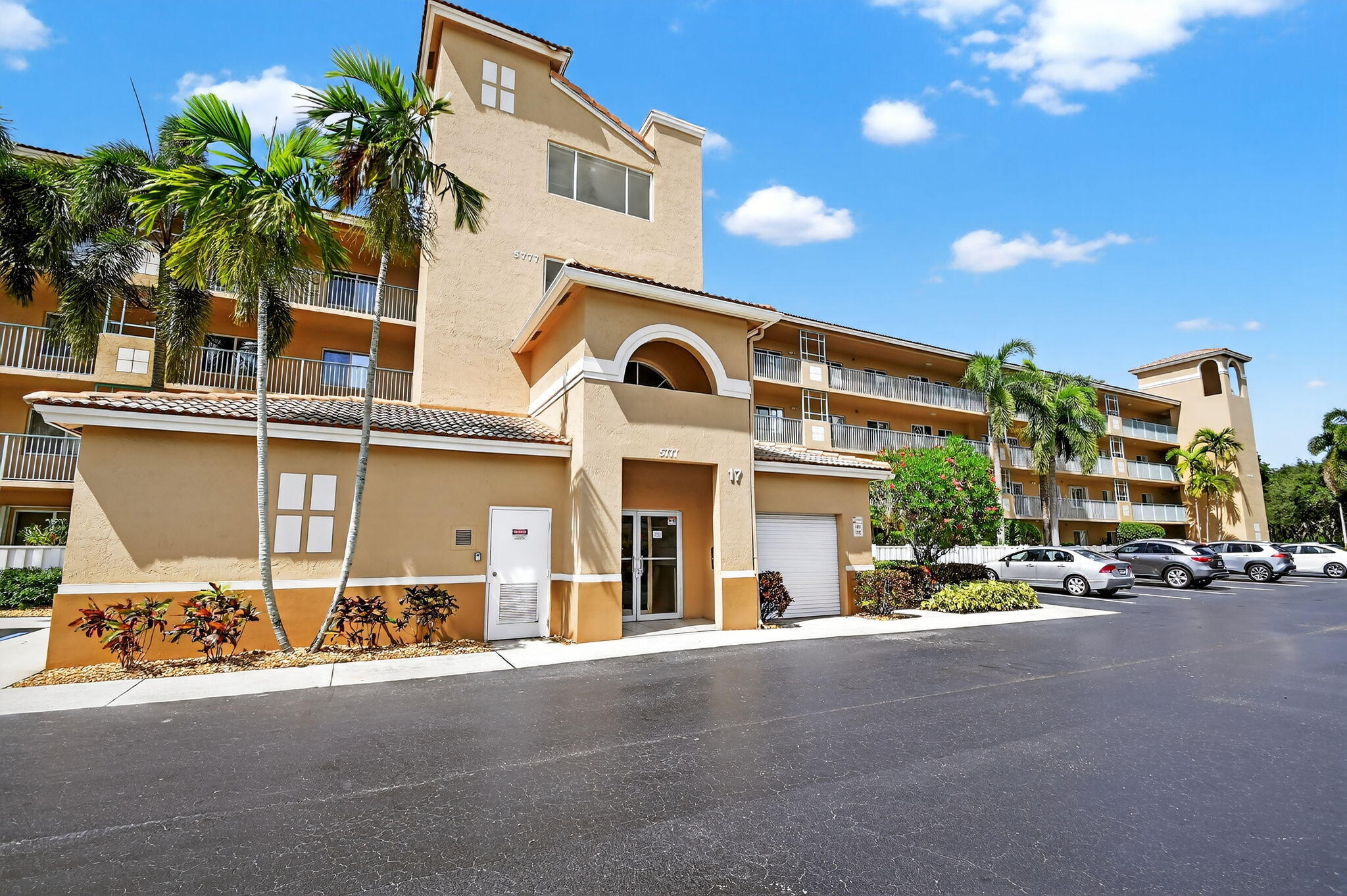 5777 Gemstone Court 407