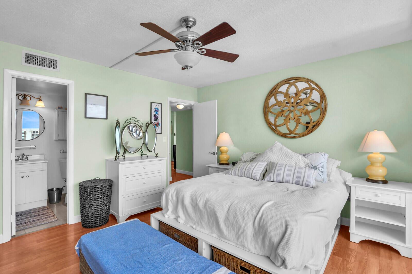 531 N Ocean Boulevard 1102