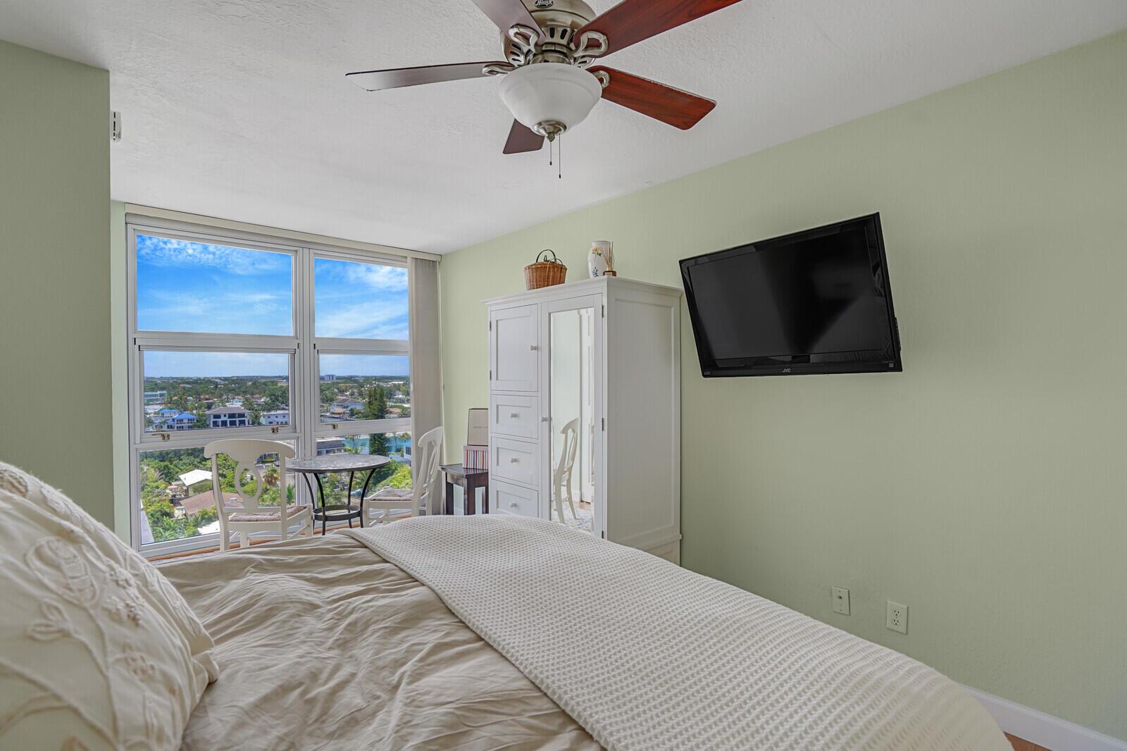 531 N Ocean Boulevard 1102