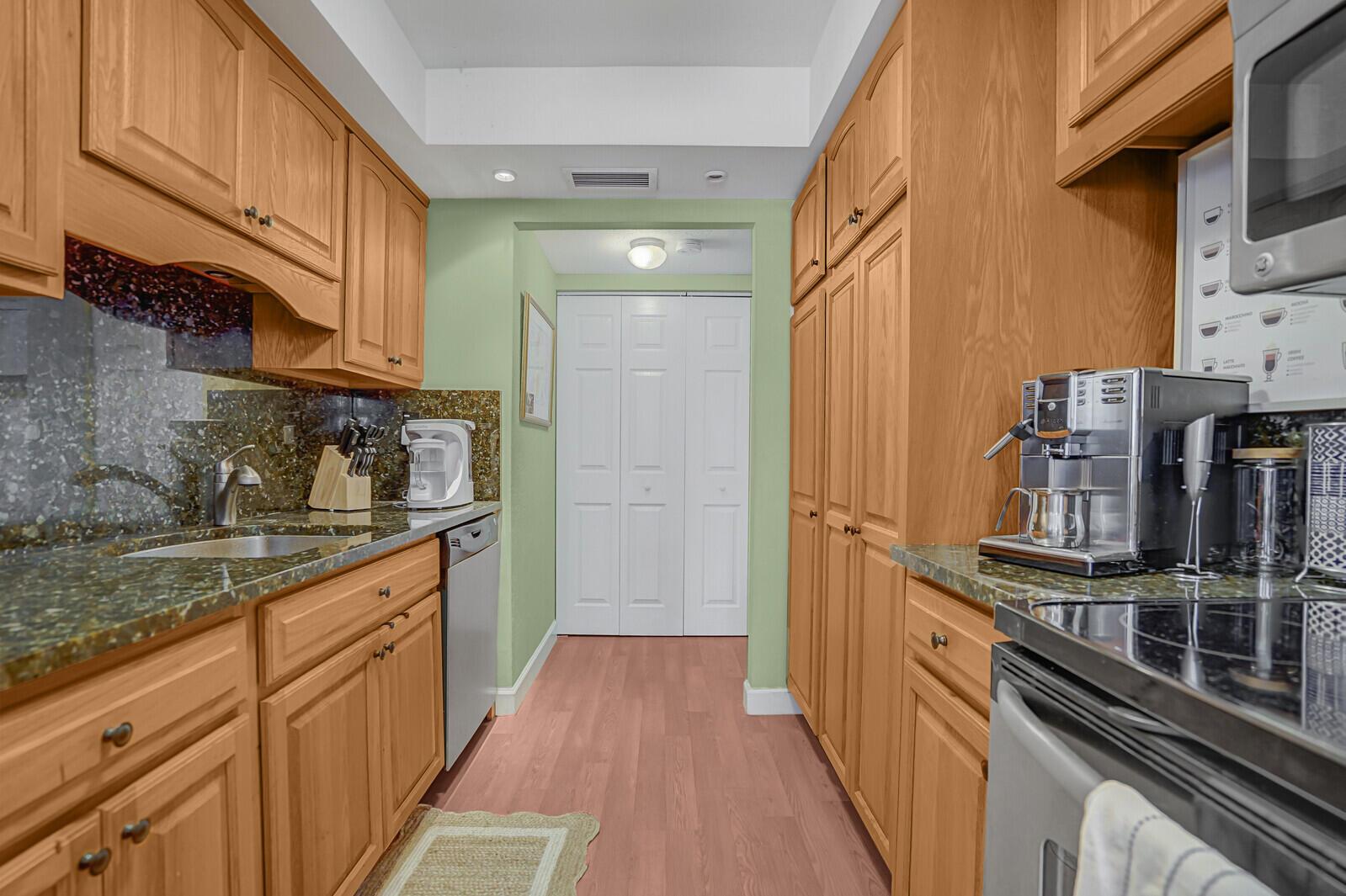 531 N Ocean Boulevard 1102