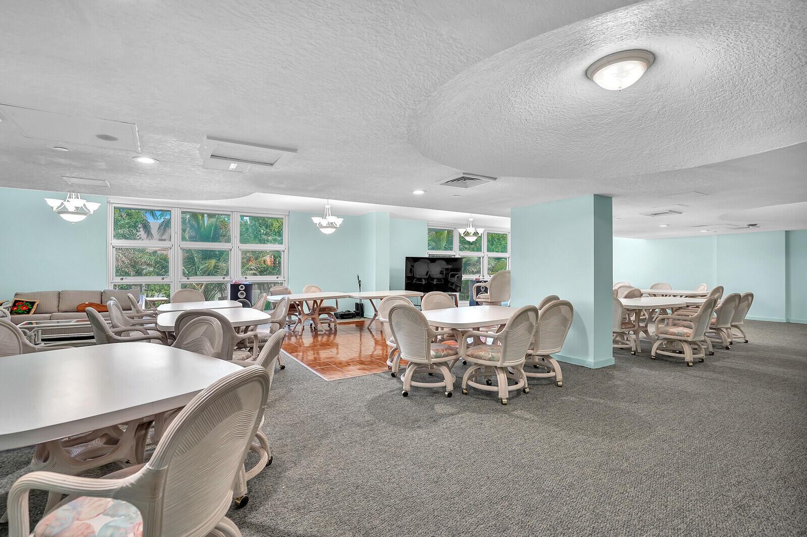 531 N Ocean Boulevard 1102