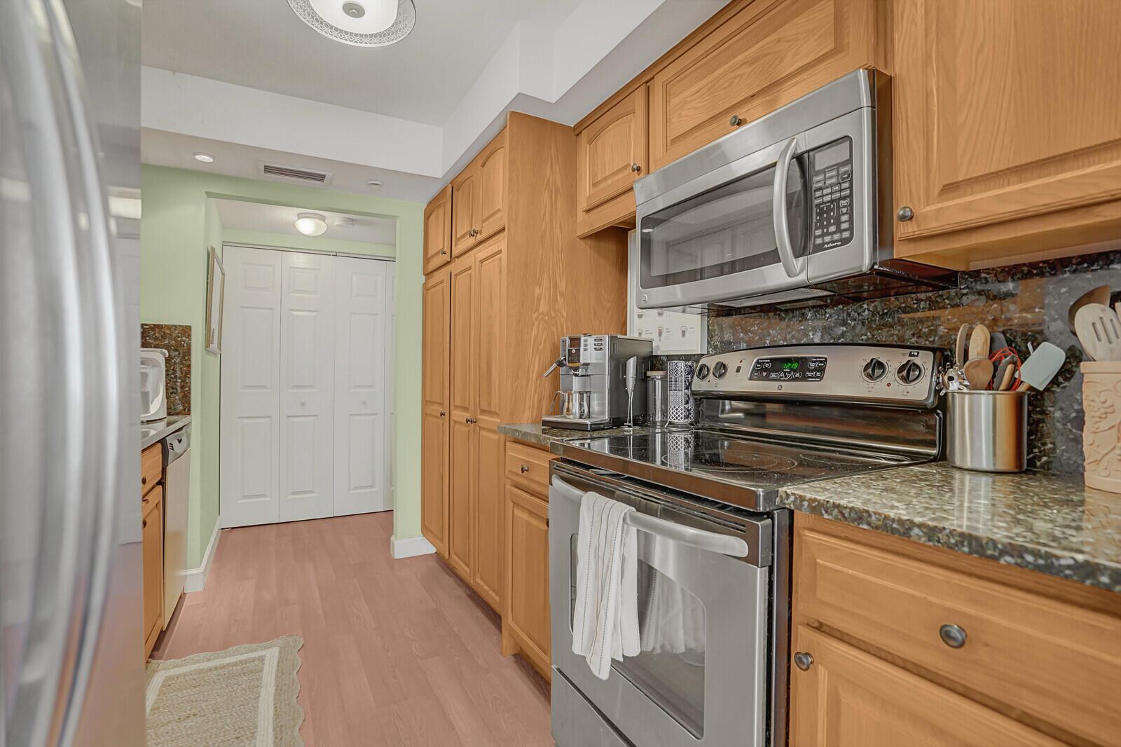 531 N Ocean Boulevard 1102